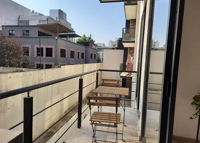 Chic With Loads Of Sun & 3 Balconies Near Reforma *