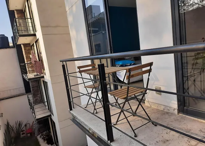 Chic With Loads Of Sun & 3 Balconies Near Reforma